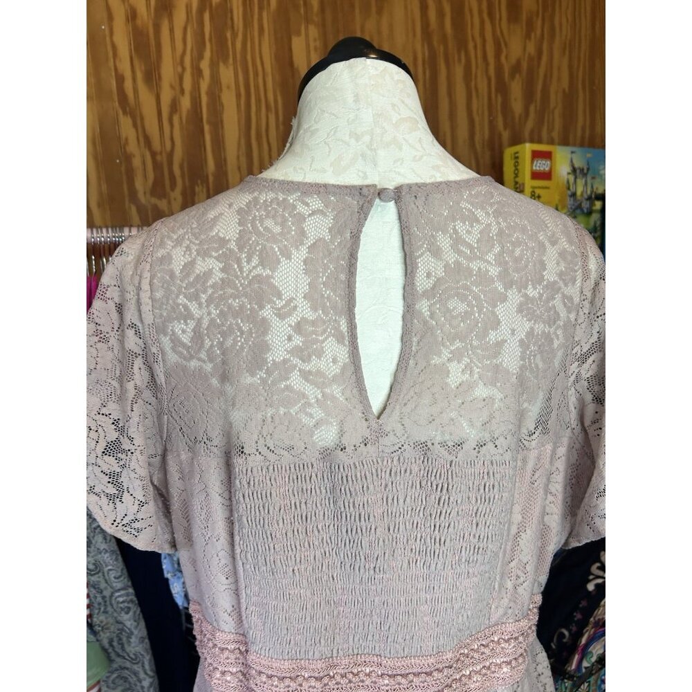 Torrid Mauve Pink Lace Lined Embordered Short Sleeve Knee Length Dress Sz 2 (2X) - Picture 9 of 12